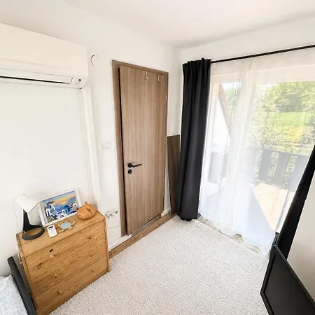 Pinty Paradise Vendeghaz Apartmán