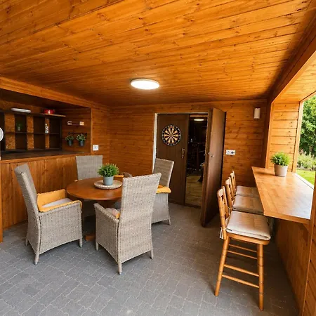Pinty Paradise Apartman Balatonalmádi