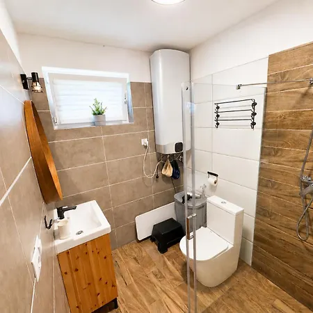 Apartman Pinty Paradise *